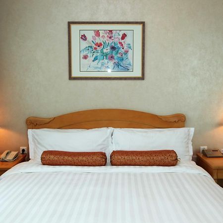 Beijing Hotel Екстер'єр фото