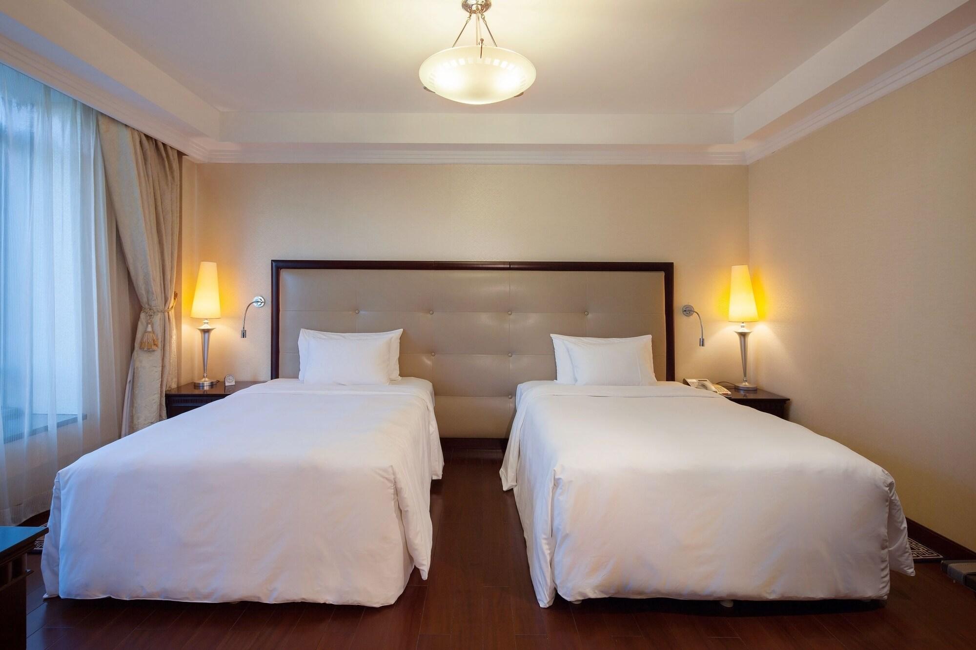Beijing Hotel Екстер'єр фото