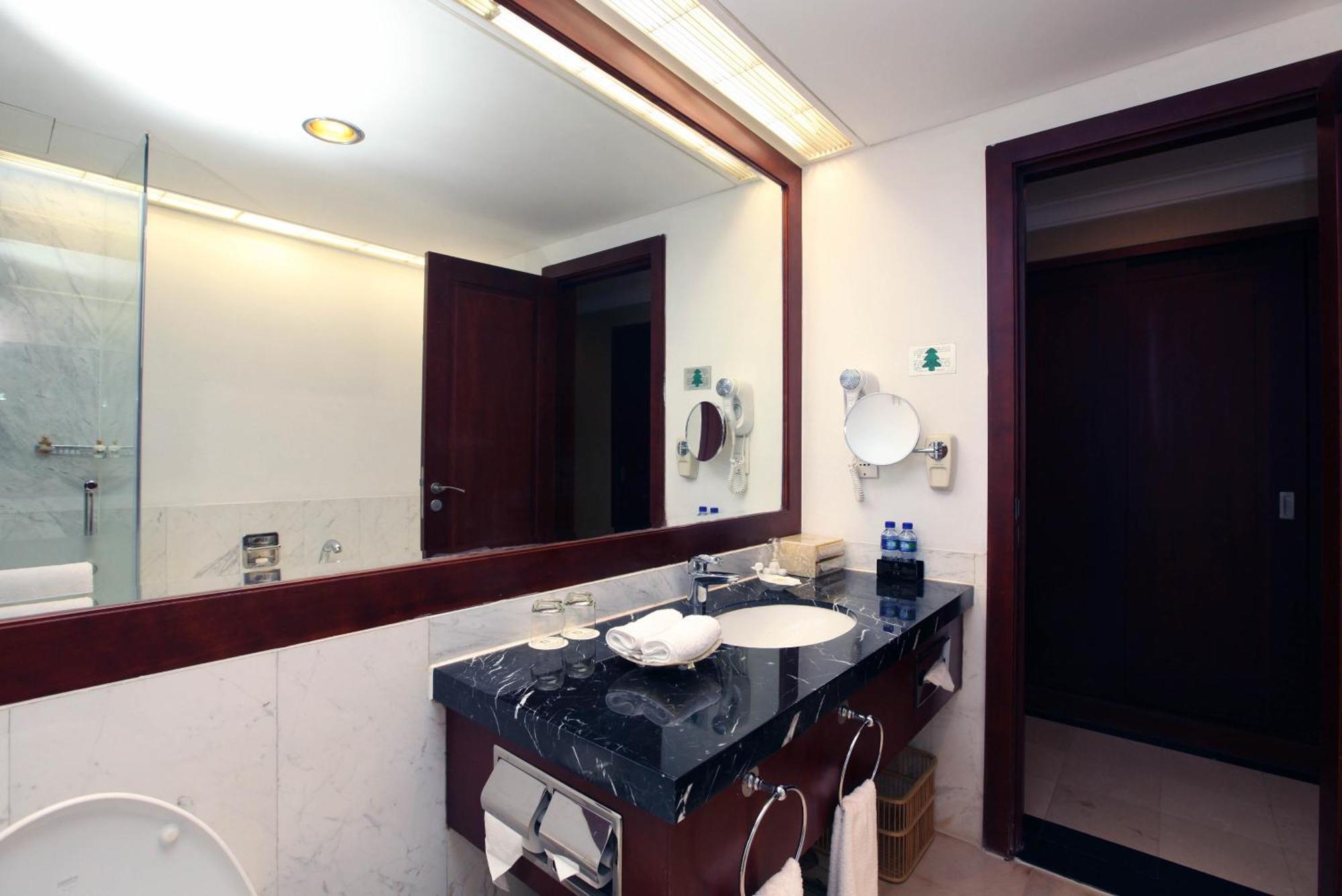 Beijing Hotel Екстер'єр фото